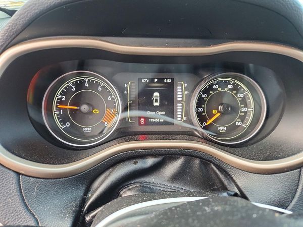 2015 JEEP CHEROKEE LATITUDE 4X4