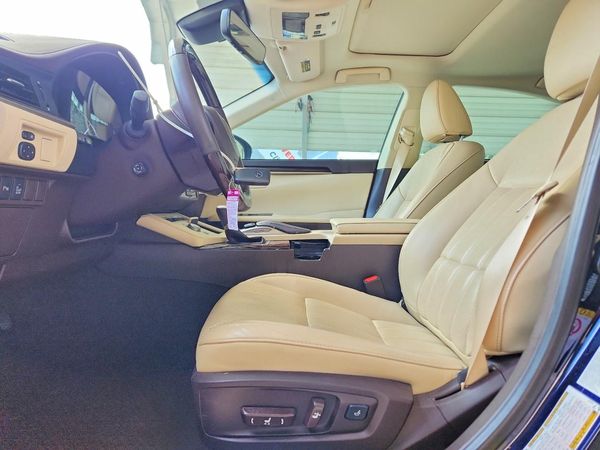2017 LEXUS ES 350