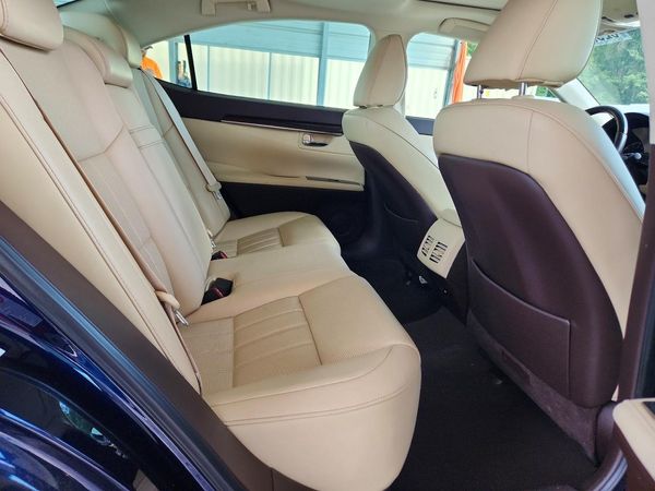 2017 LEXUS ES 350
