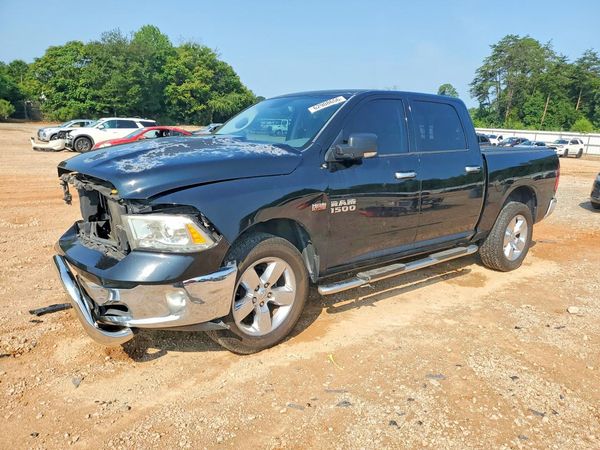 2013 RAM 1500 SLT