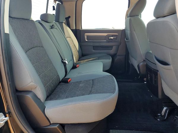 2013 RAM 1500 SLT
