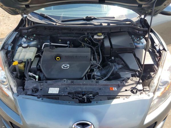 2013 MAZDA 3 SV/Base