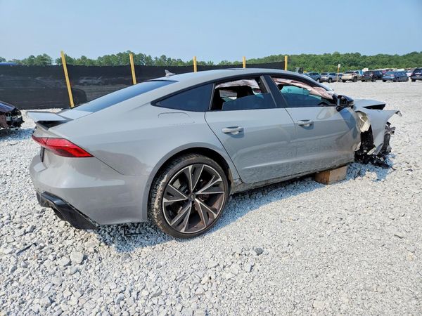 2022 AUDI RS7
