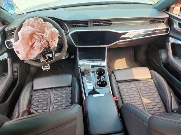2022 AUDI RS7