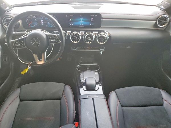 2023 MERCEDES-BENZ CLA