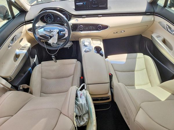 2024 GENESIS GV70