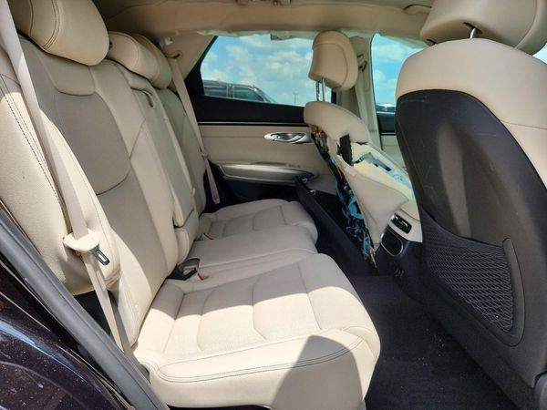 2024 GENESIS GV70