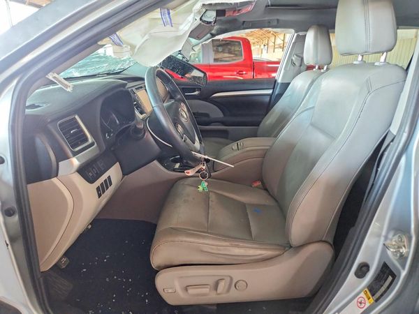 2019 TOYOTA HIGHLANDER SE/XLE — DENT