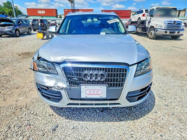 2012 AUDI Q5 Premium Plus