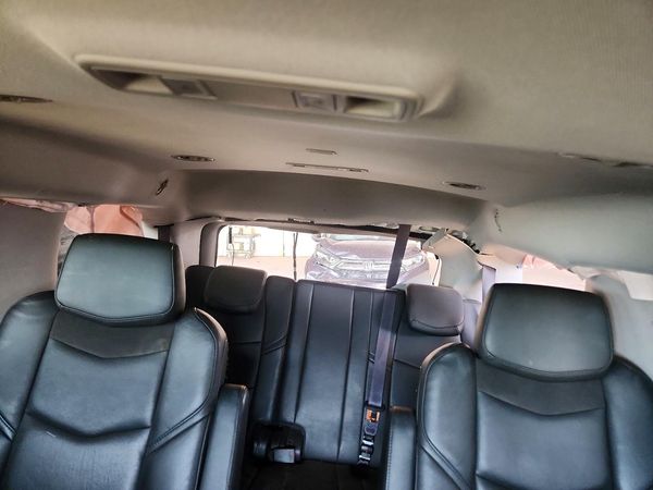 2017 CADILLAC ESCALADE Luxury — SUVN