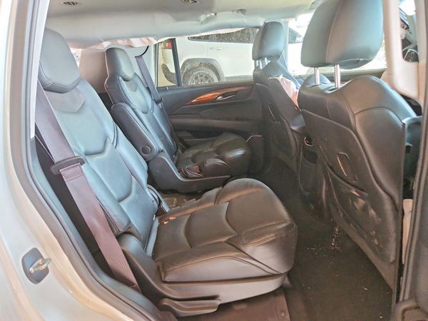 2017 CADILLAC ESCALADE Luxury — PSRS