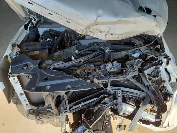 2017 CADILLAC ESCALADE Luxury — Engine bay