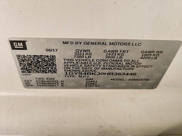 2017 CADILLAC ESCALADE Luxury — VINS