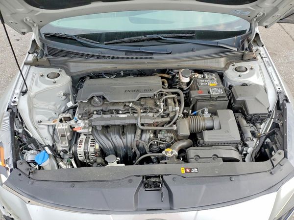 2021 HYUNDAI ELANTRA SEL w/ Convenience Pkg