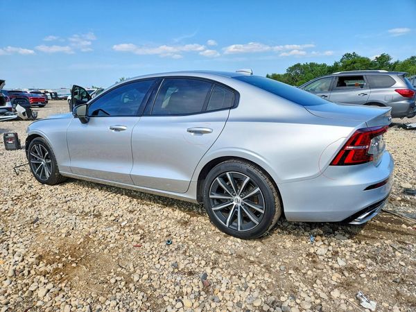 2022 VOLVO S60