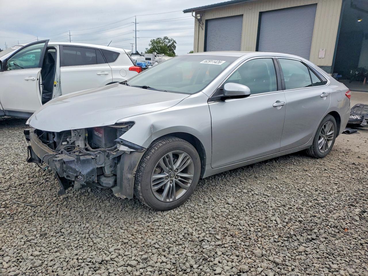 2015 TOYOTA CAMRY