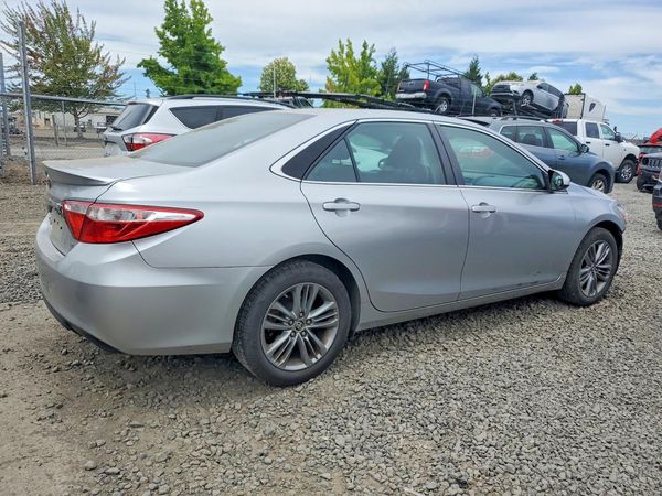 2015 TOYOTA CAMRY