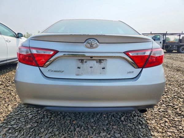 2015 TOYOTA CAMRY