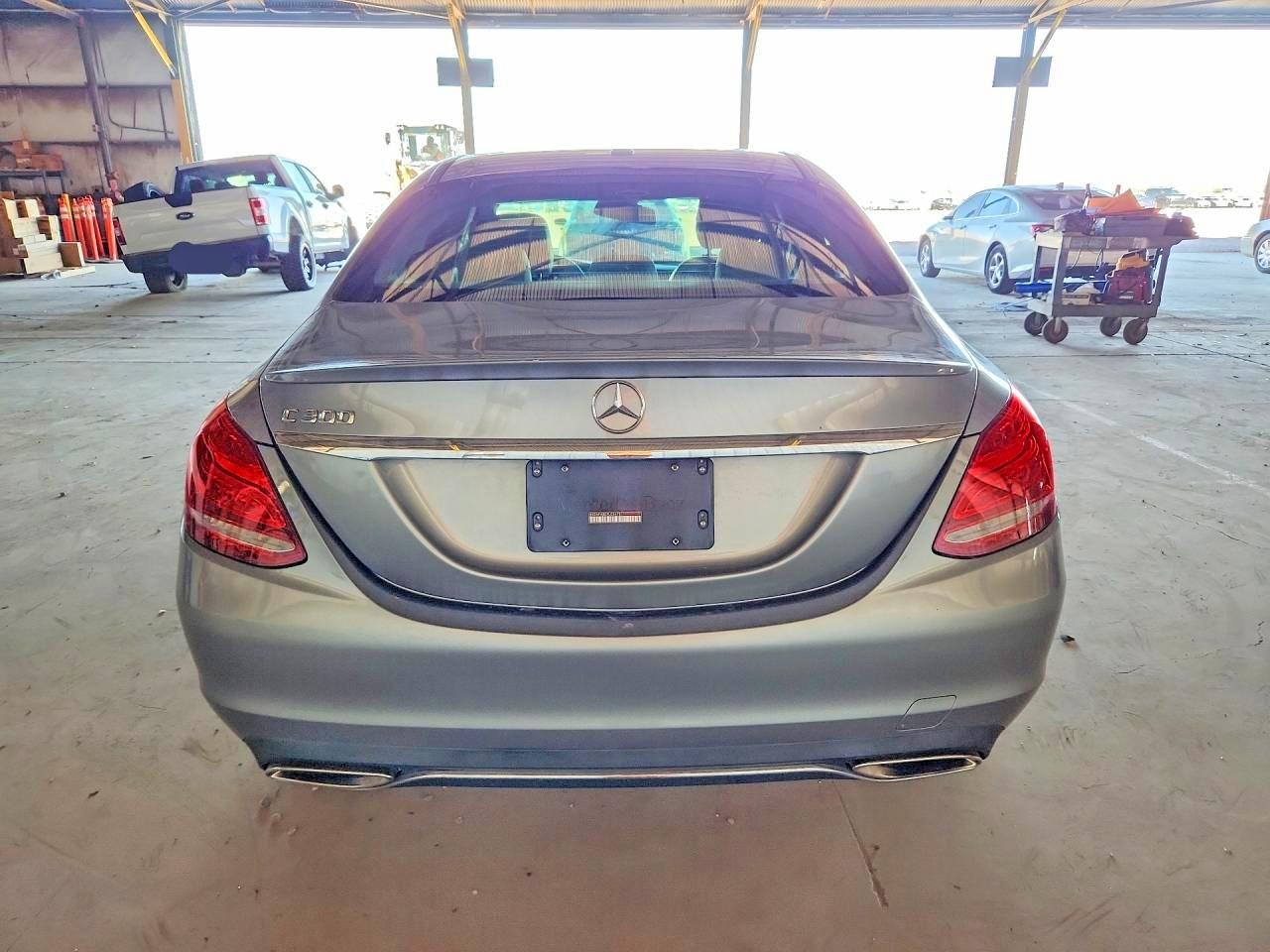 2015 MERCEDES-BENZ C Base