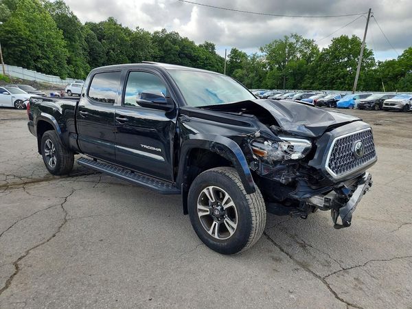 2019 TOYOTA TACOMA SR5