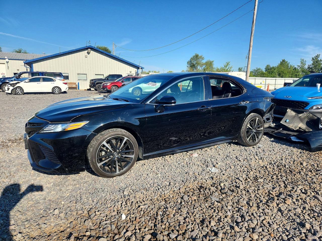 2018 TOYOTA CAMRY