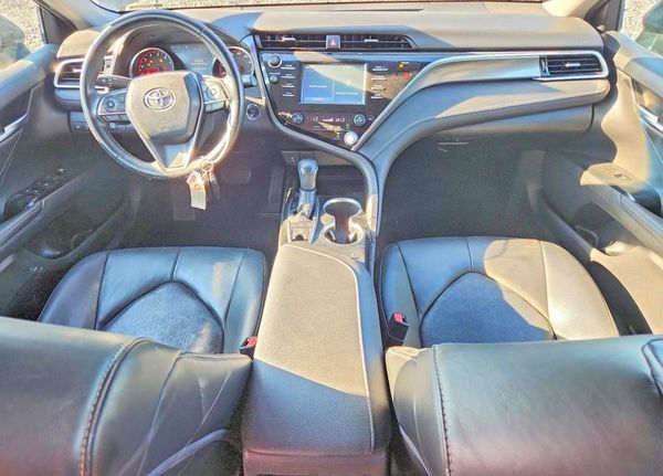 2018 TOYOTA CAMRY