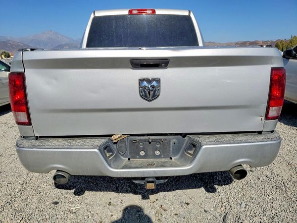 2014 RAM 1500 ST