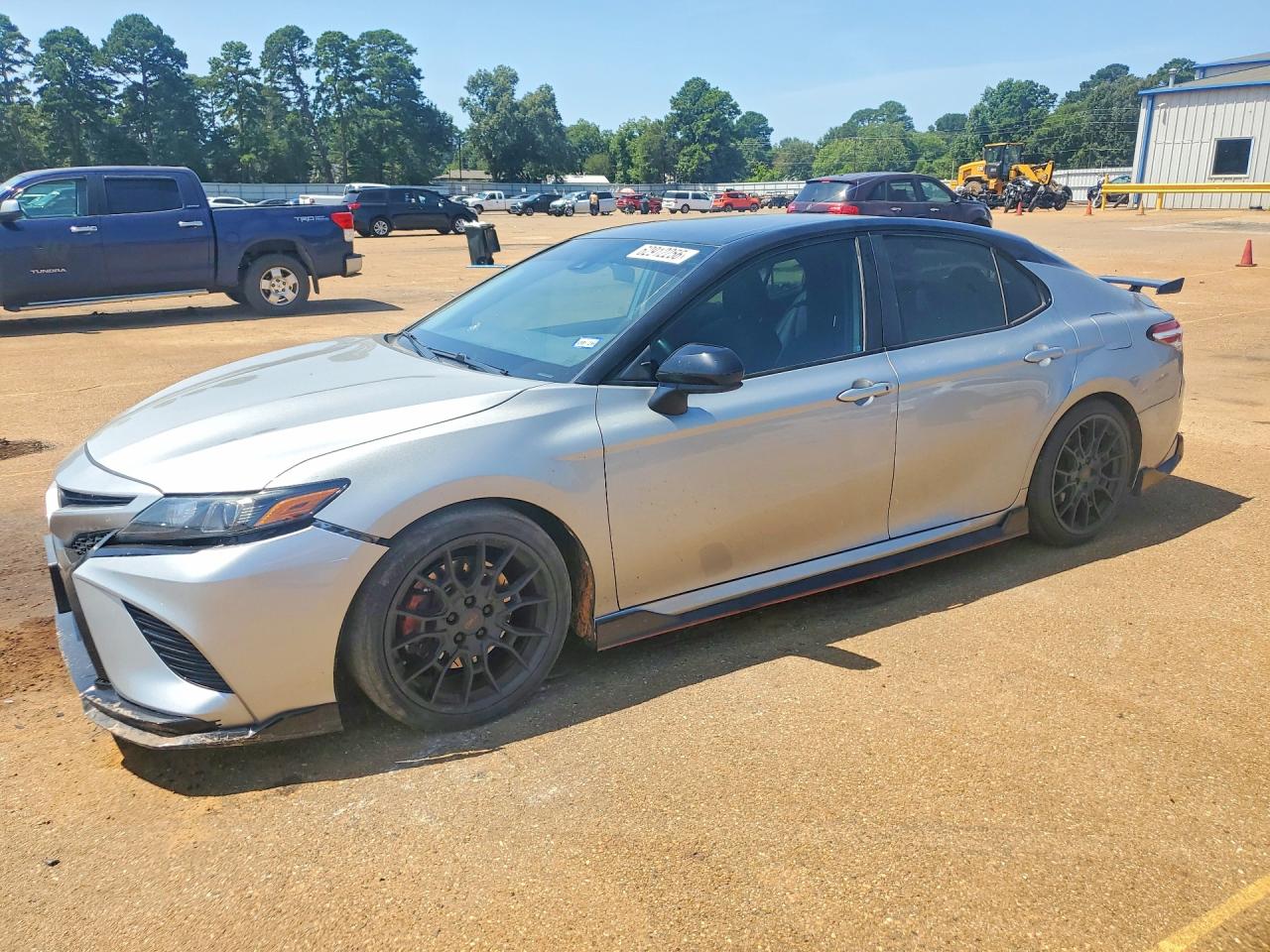 2020 TOYOTA CAMRY — Front 3/4