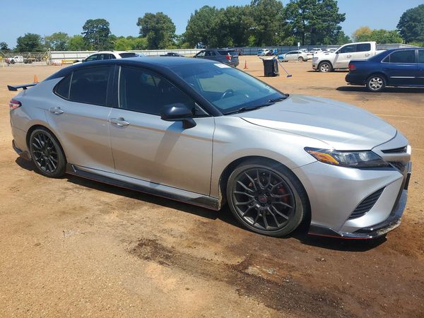 2020 TOYOTA CAMRY — Passenger 3/4