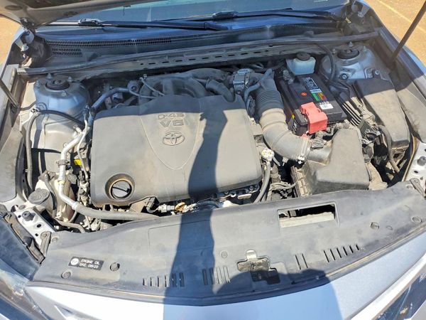 2020 TOYOTA CAMRY — Engine bay