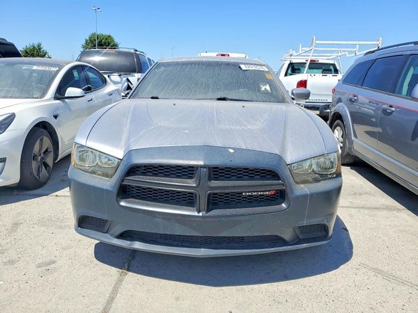 2013 DODGE CHARGER SE RWD
