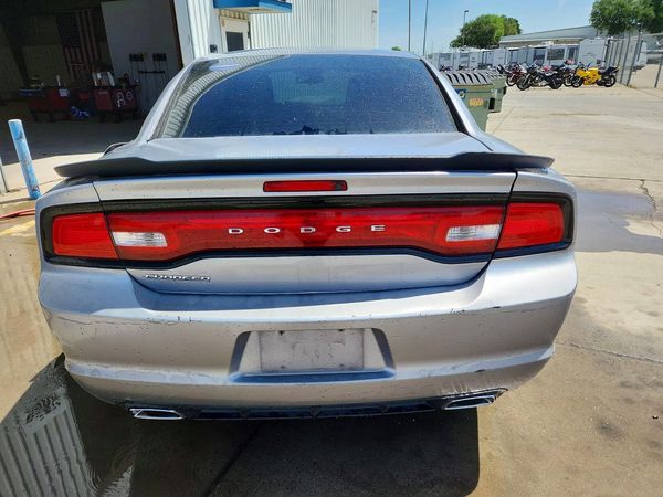 2013 DODGE CHARGER SE RWD