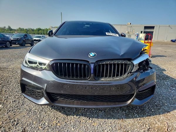 2020 BMW 530