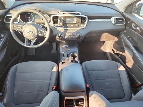 2018 KIA SORENTO L, LX