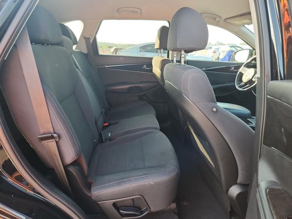 2018 KIA SORENTO L, LX