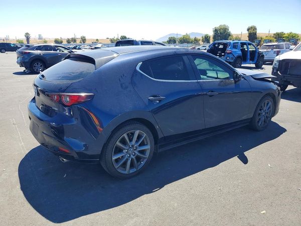 2023 MAZDA 3 Preferred Package