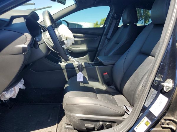 2023 MAZDA 3 Preferred Package