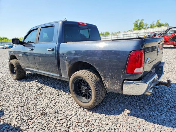 2016 RAM 1500 SLT