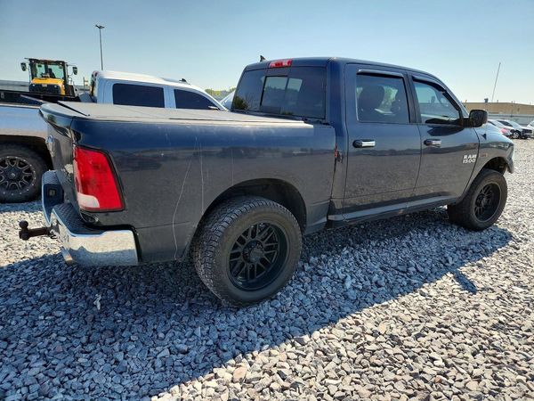 2016 RAM 1500 SLT