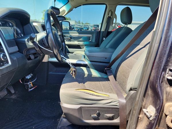 2016 RAM 1500 SLT