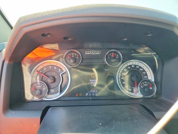 2016 RAM 1500 SLT