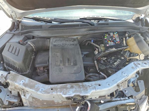 2014 CHEVROLET EQUINOX LS — Engine bay