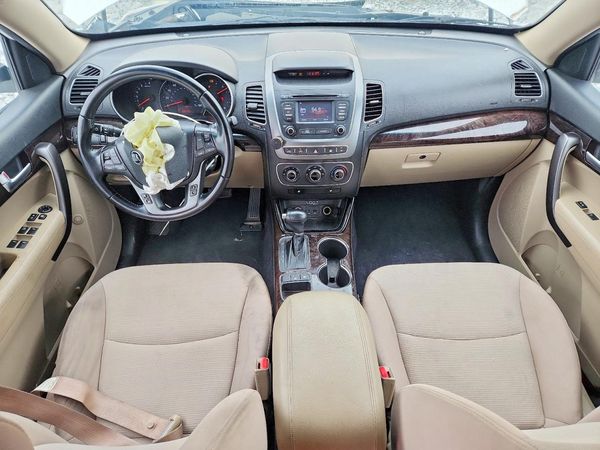 2014 KIA SORENTO Base/ LX