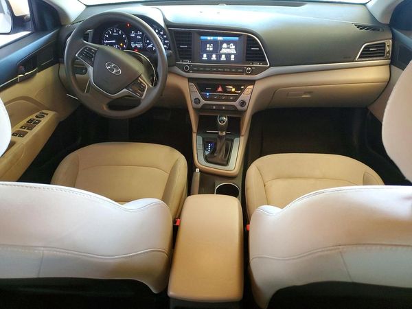 2017 HYUNDAI ELANTRA