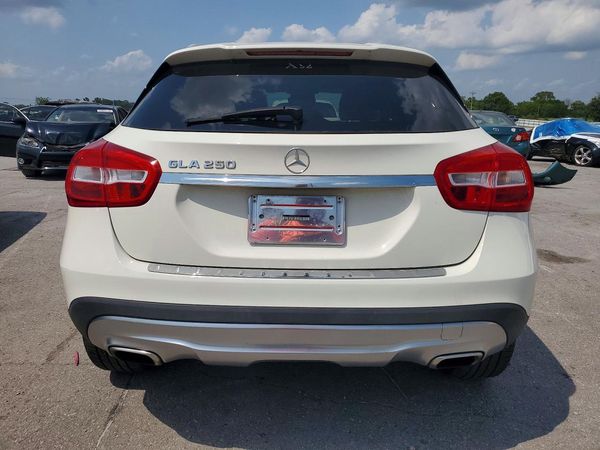 2017 MERCEDES-BENZ GLA GLA250
