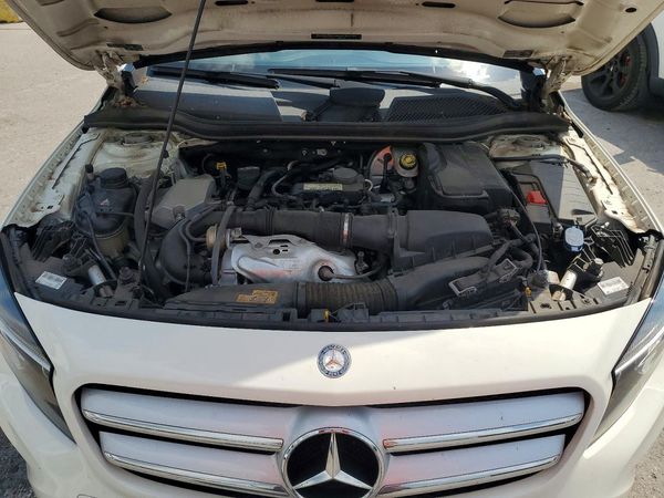 2017 MERCEDES-BENZ GLA GLA250