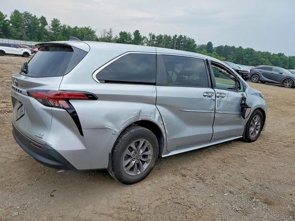 2021 TOYOTA SIENNA LE — PSRA