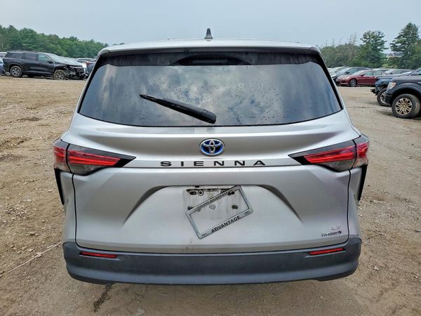 2021 TOYOTA SIENNA LE — DIRR