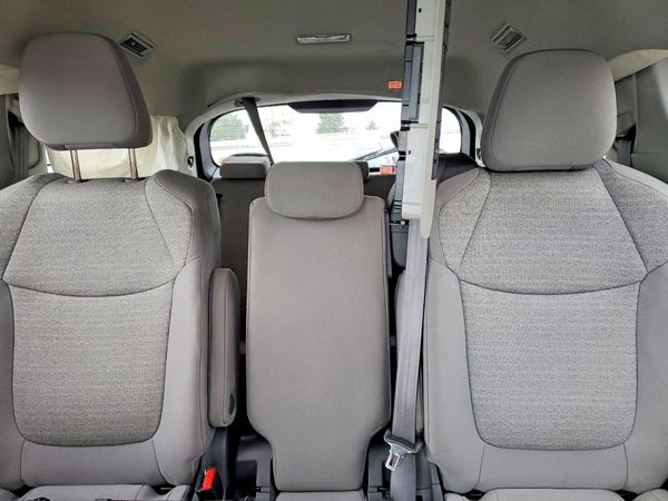 2021 TOYOTA SIENNA LE — SUVN