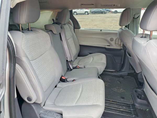 2021 TOYOTA SIENNA LE — PSRS